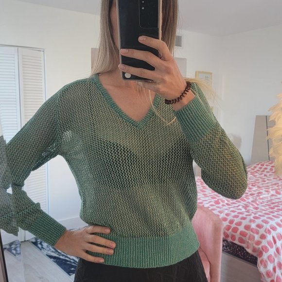 NBW Green with gold thread V-neck Sweater - Picture 3 of 6